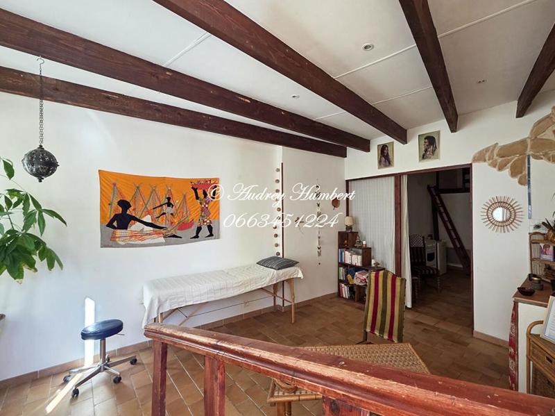 Maison - 215 m² - 7 pièces