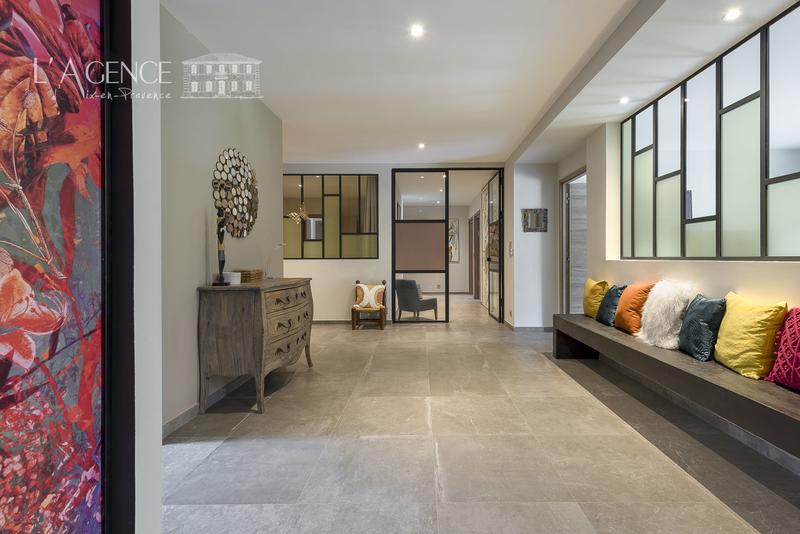 Maison - 276 m² - 8 pièces