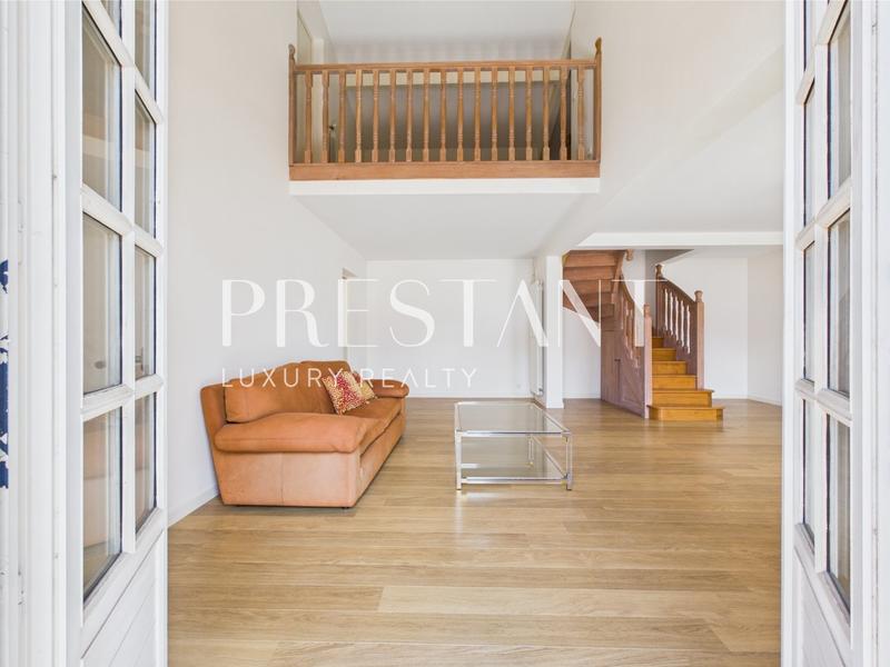 Maison de ville - 209 m² - 4 pièces