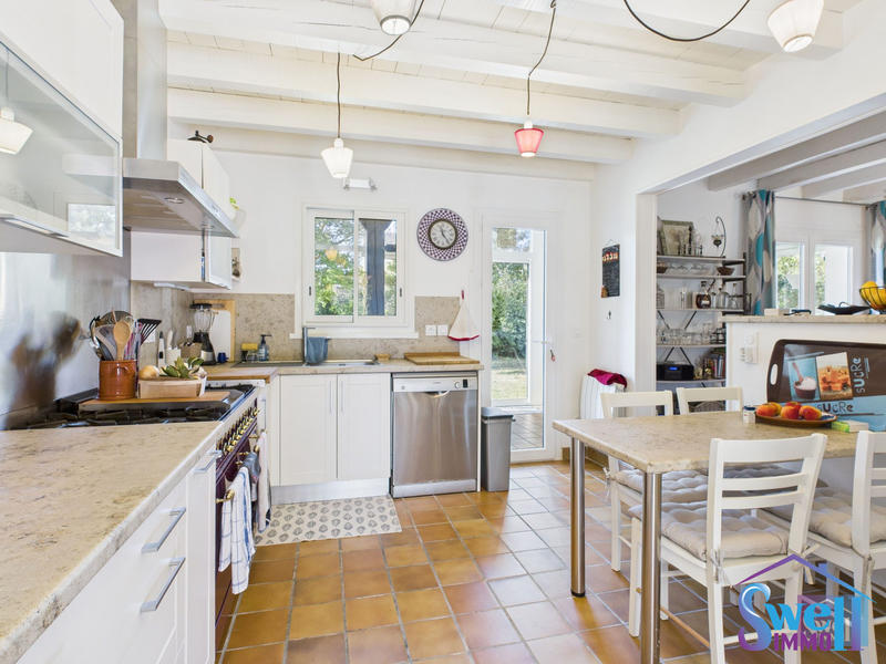 Maison traditionnelle - 140 m² - 6 pièces