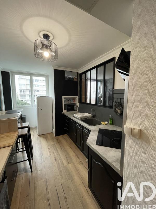 Appartement - 93 m² - 5 pièces