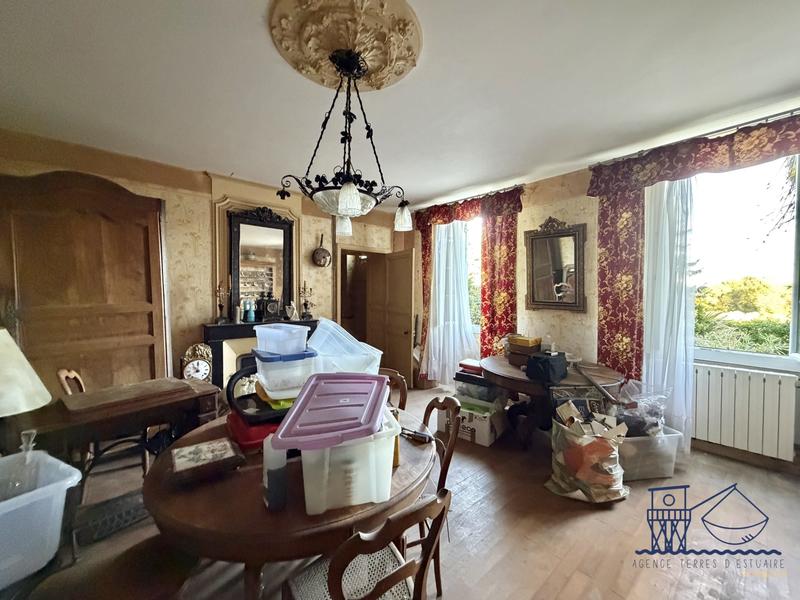 Maison ancienne - 319 m² - 10 pièces