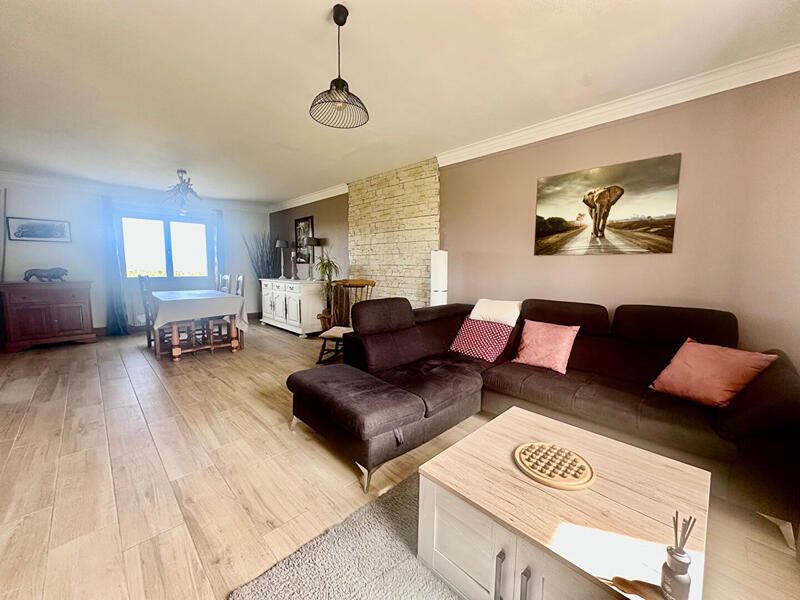 Maison - 150 m² - 9 pièces