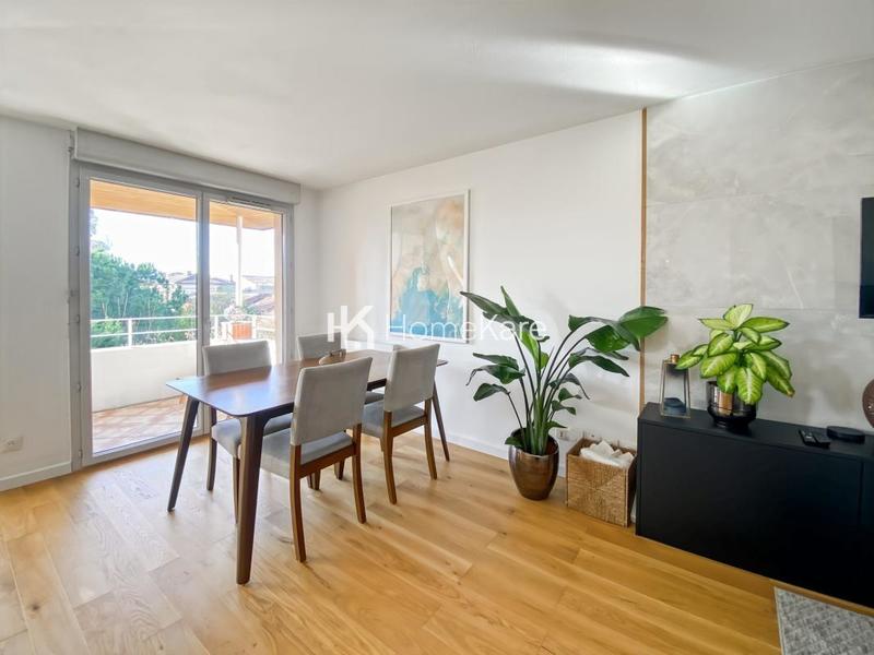 Appartement - 86 m² - 4 pièces