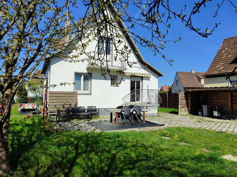 Maison - 93 m² - 5 pièces