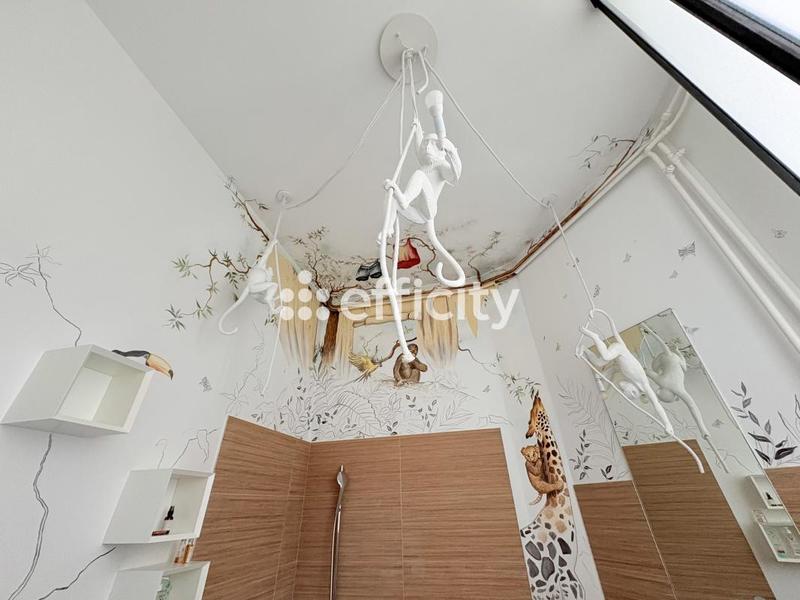 Appartement - 101 m² - 4 pièces