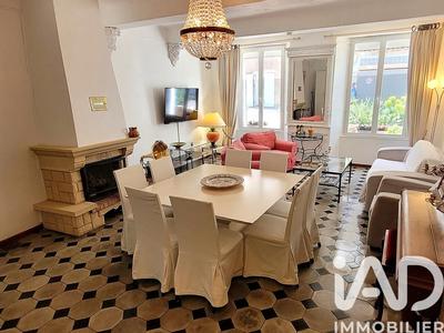 Maison - 423 m² - 17 pièces