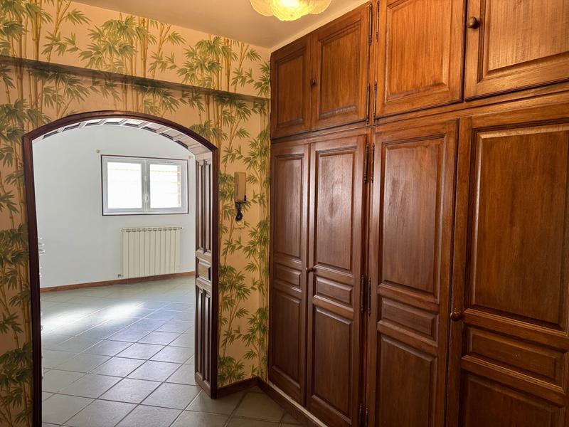 Maison - 200 m² - 10 pièces