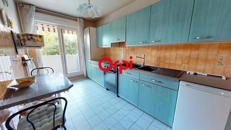 Appartement - 82 m² - 4 pièces