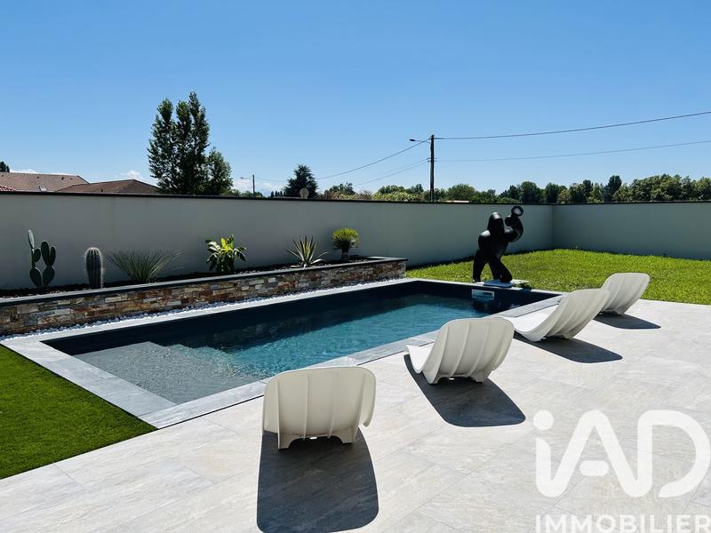 Maison - 180 m² - 5 pièces