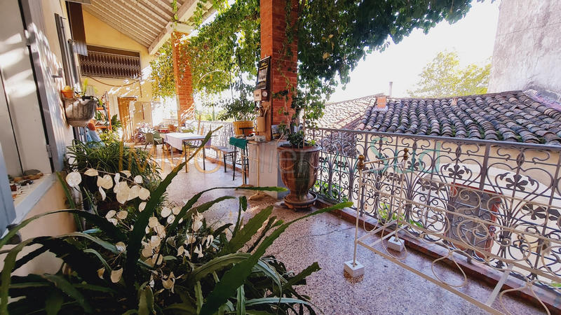 Maison de village - 178 m² - 10 pièces