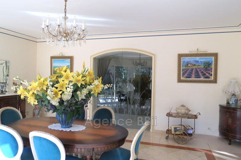 Maison - 500 m² - 7 pièces