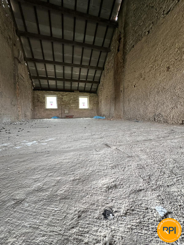 Maison - 210 m² - 7 pièces