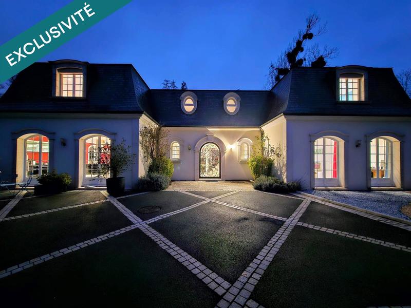 Maison de maîtres - 380 m² - 8 pièces
