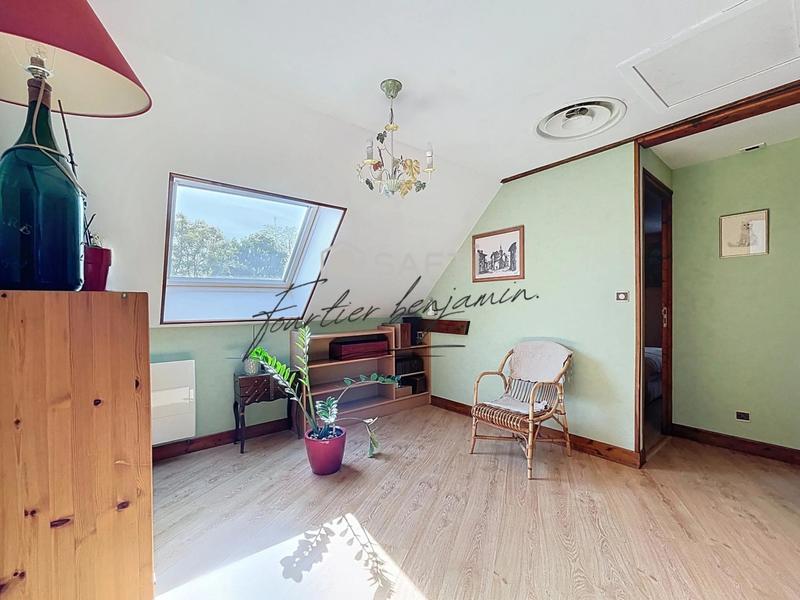 Maison - 186 m² - 8 pièces