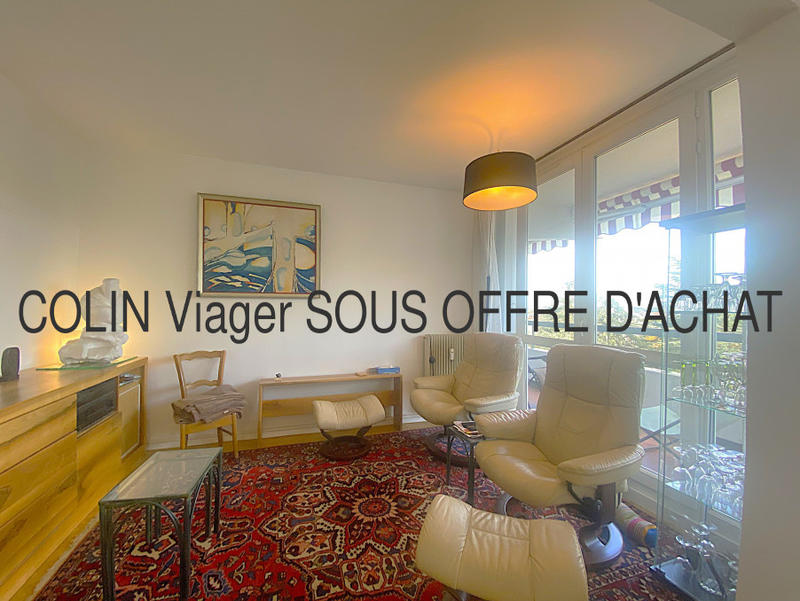 Appartement - 90 m² - 5 pièces