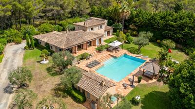 Maison - 278 m² - 7 pièces