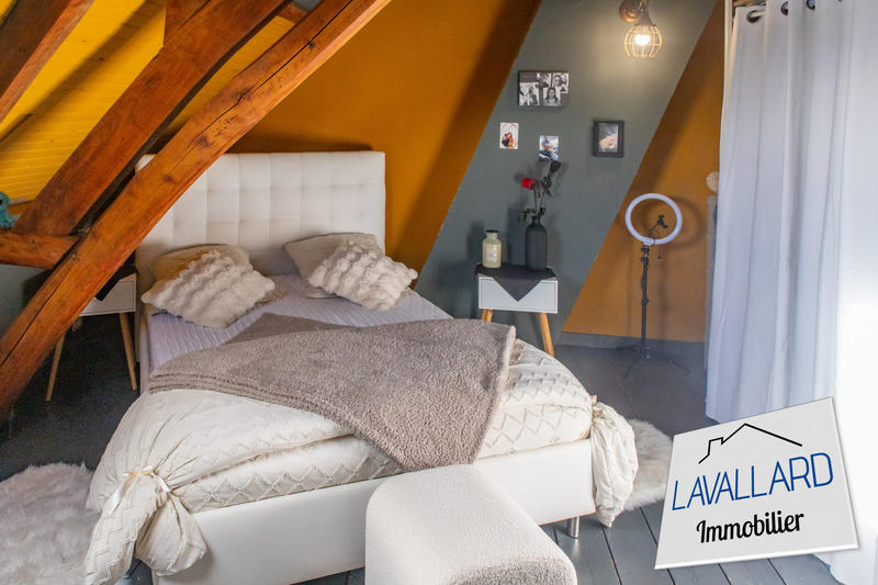 Maison - 170 m² - 8 pièces