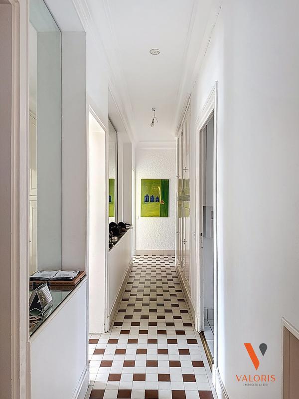 Appartement - 235 m² - 7 pièces