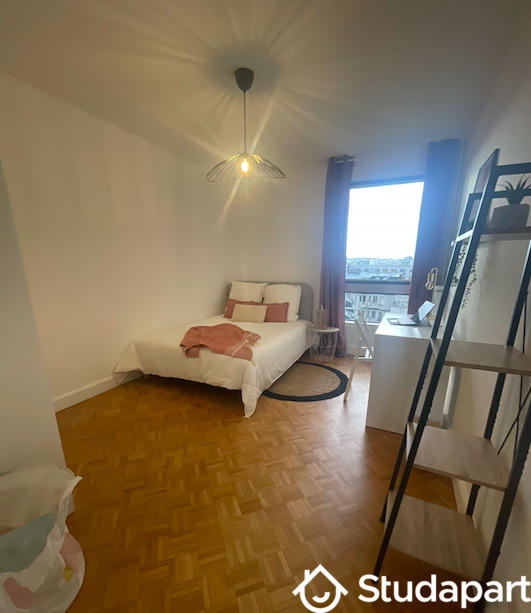 Chambre - 13 m² - 1 pièce