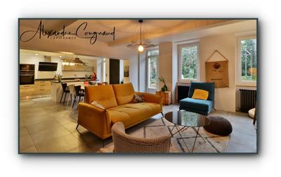 Maison - 307 m² - 9 pièces