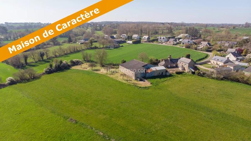 Maison - 300 m² - 2 pièces