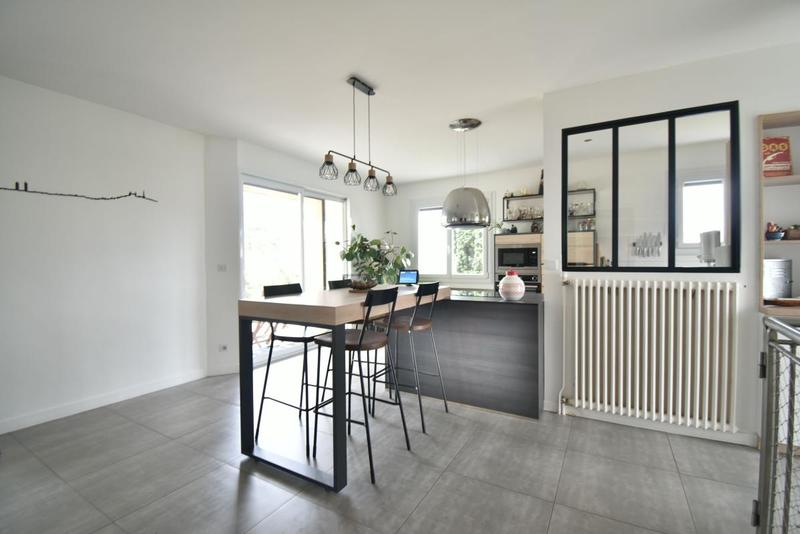 Villa - 203 m² - 6 pièces