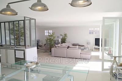 Maison de village - 255 m² - 6 pièces