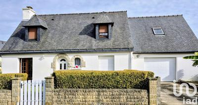Maison - 94 m² - 5 pièces