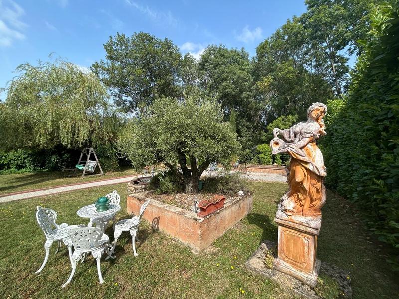 Bastide - 295 m² - 8 pièces