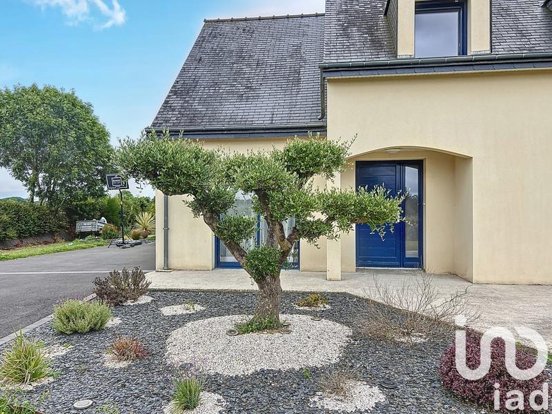 Maison - 210 m² - 10 pièces