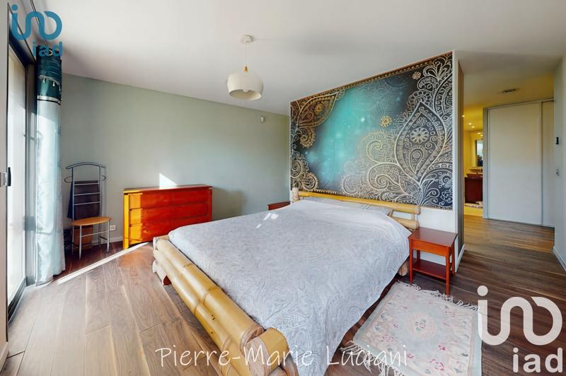 Maison - 200 m² - 5 pièces