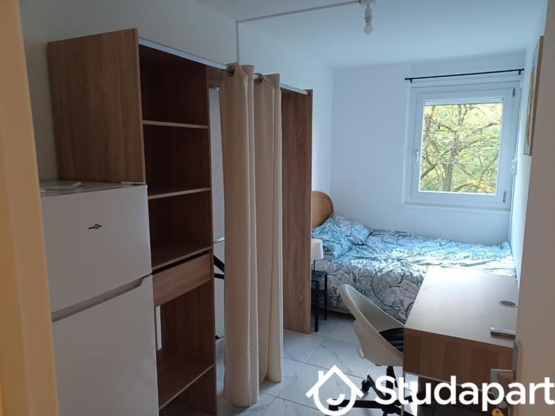 Chambre - 9 m² - 1 pièce