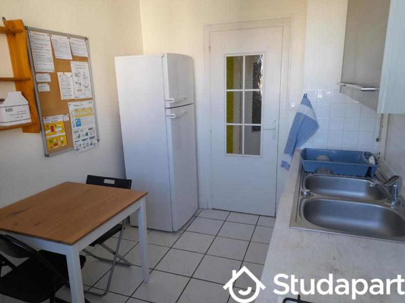 Chambre - 12 m² - 1 pièce