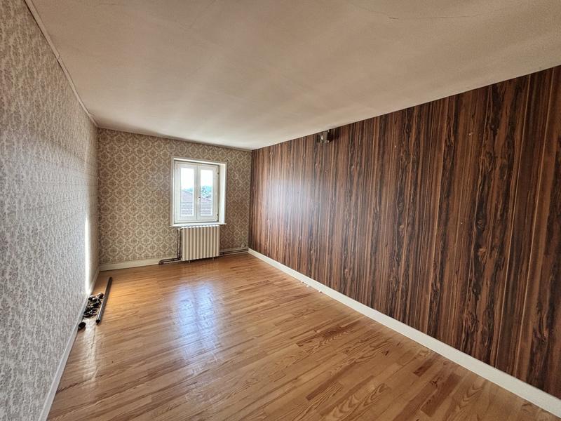 Maison - 180 m² - 9 pièces