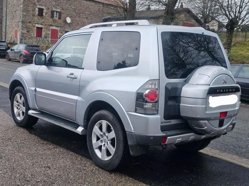 Mitsubishi Pajero III (2) 3.2 Di-D 200 Intense 3p