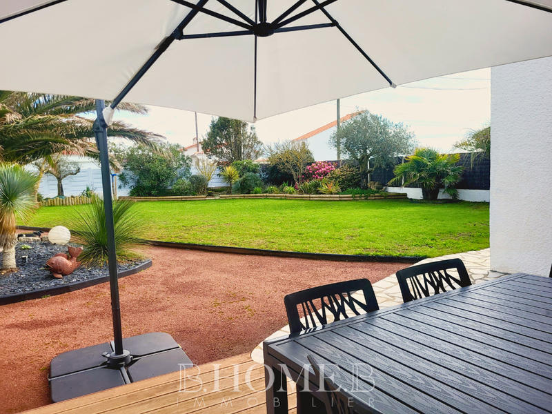 Maison - 212 m² - 10 pièces