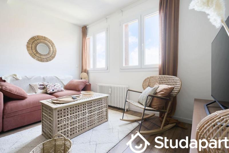 Chambre - 12 m² - 1 pièce