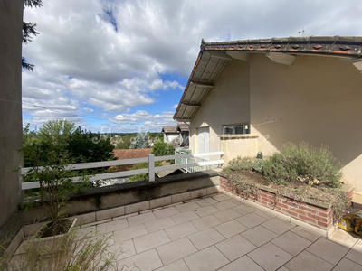 Immeuble - 200 m² - 12 pièces