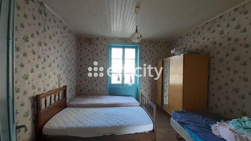 Maison - 240 m² - 10 pièces