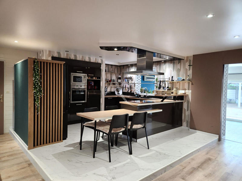 Maison - 224 m² - 11 pièces