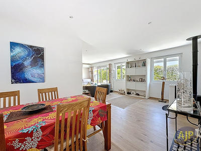 Maison - 104 m² - 4 pièces