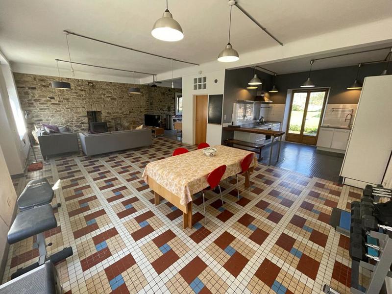 Maison - 310 m² - 9 pièces