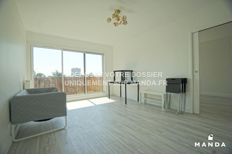 Chambre - 13 m² - 5 pièces