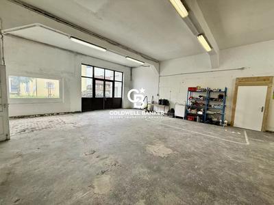 Local commercial - 110 m² - 2 pièces