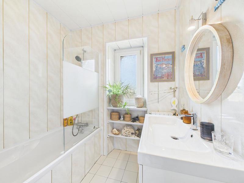 Maison - 184 m² - 7 pièces