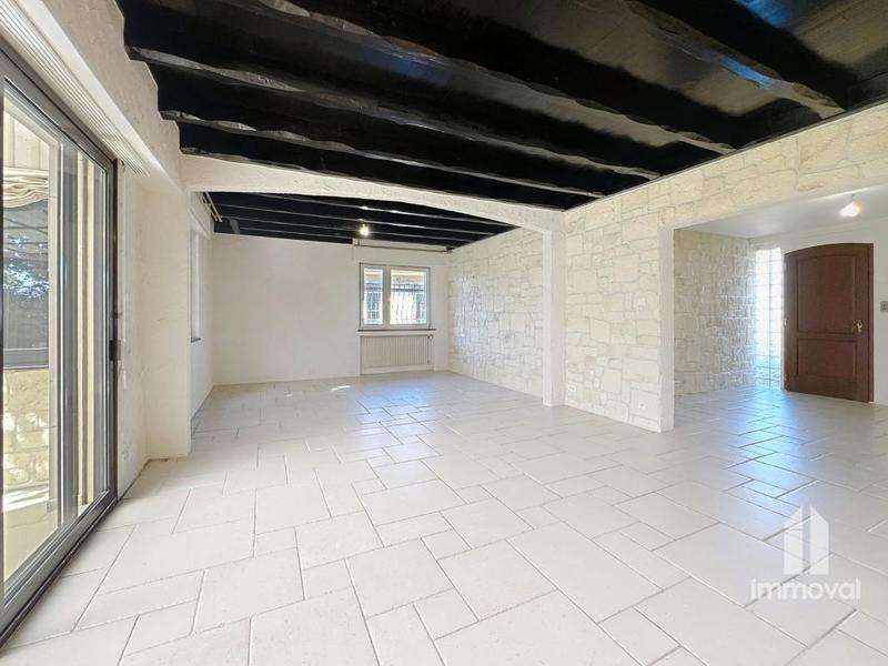 Maison - 180 m² - 5 pièces