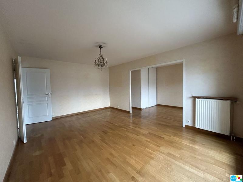 Appartement - 94 m² - 5 pièces