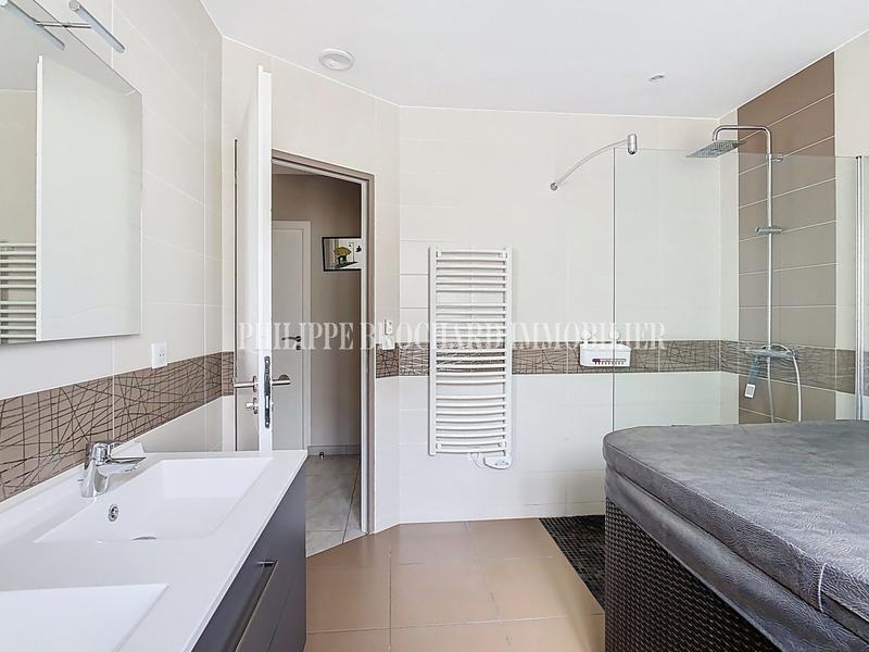 Maison - 139 m² - 7 pièces