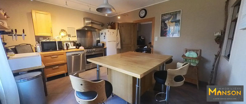 Maison - 217 m² - 8 pièces